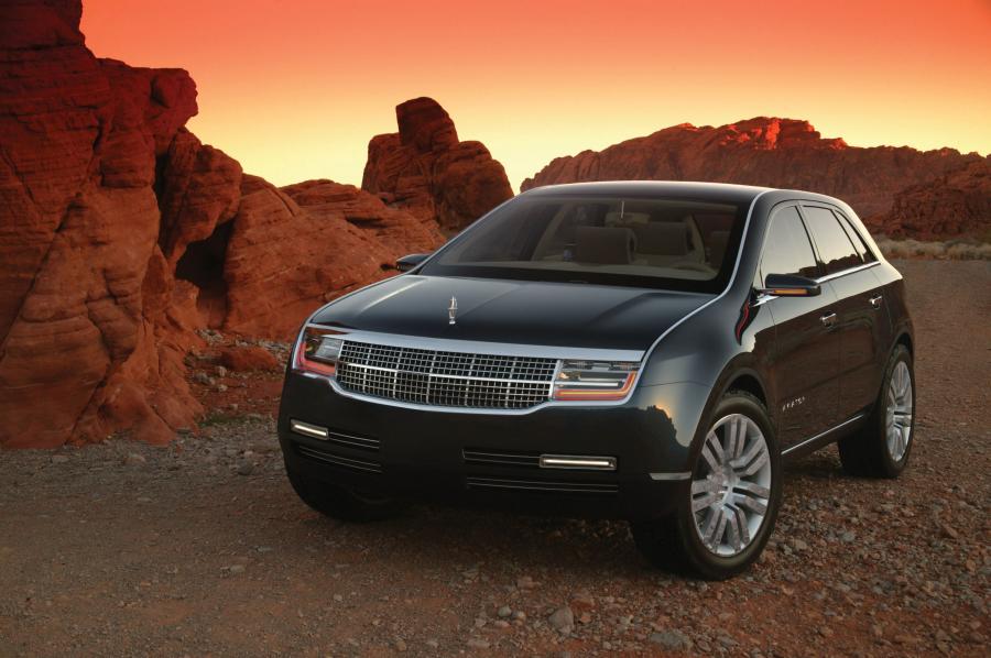  Lincoln Aviator Concept 2004 года  (фото 5 из 37)